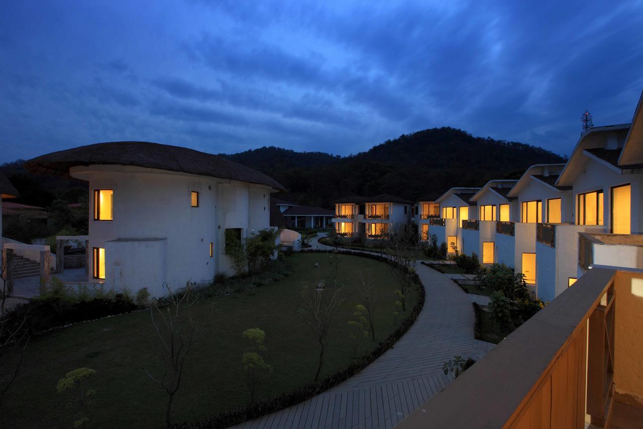 Hotel Lemon Tree Premier, Corbett Rāmnagar Exterior foto